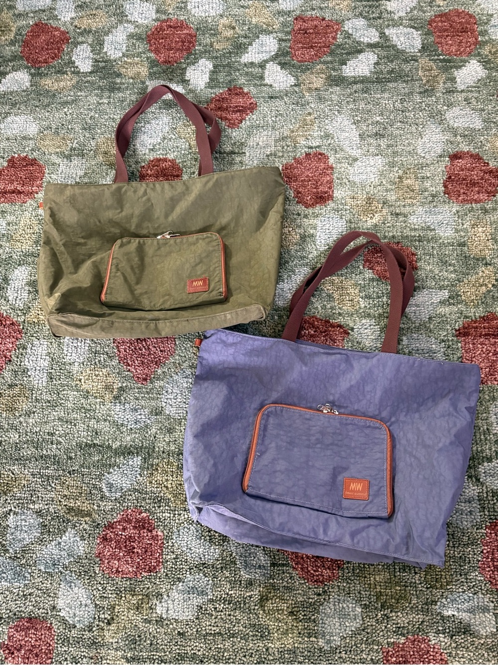 MW MOST WANTED LARGE ZIPPER TOTE BAGS BUNDLE STURDY STRAPS FOLDS INTO POCKET